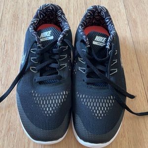 Nike Free Run with hearts size 4 big girl.